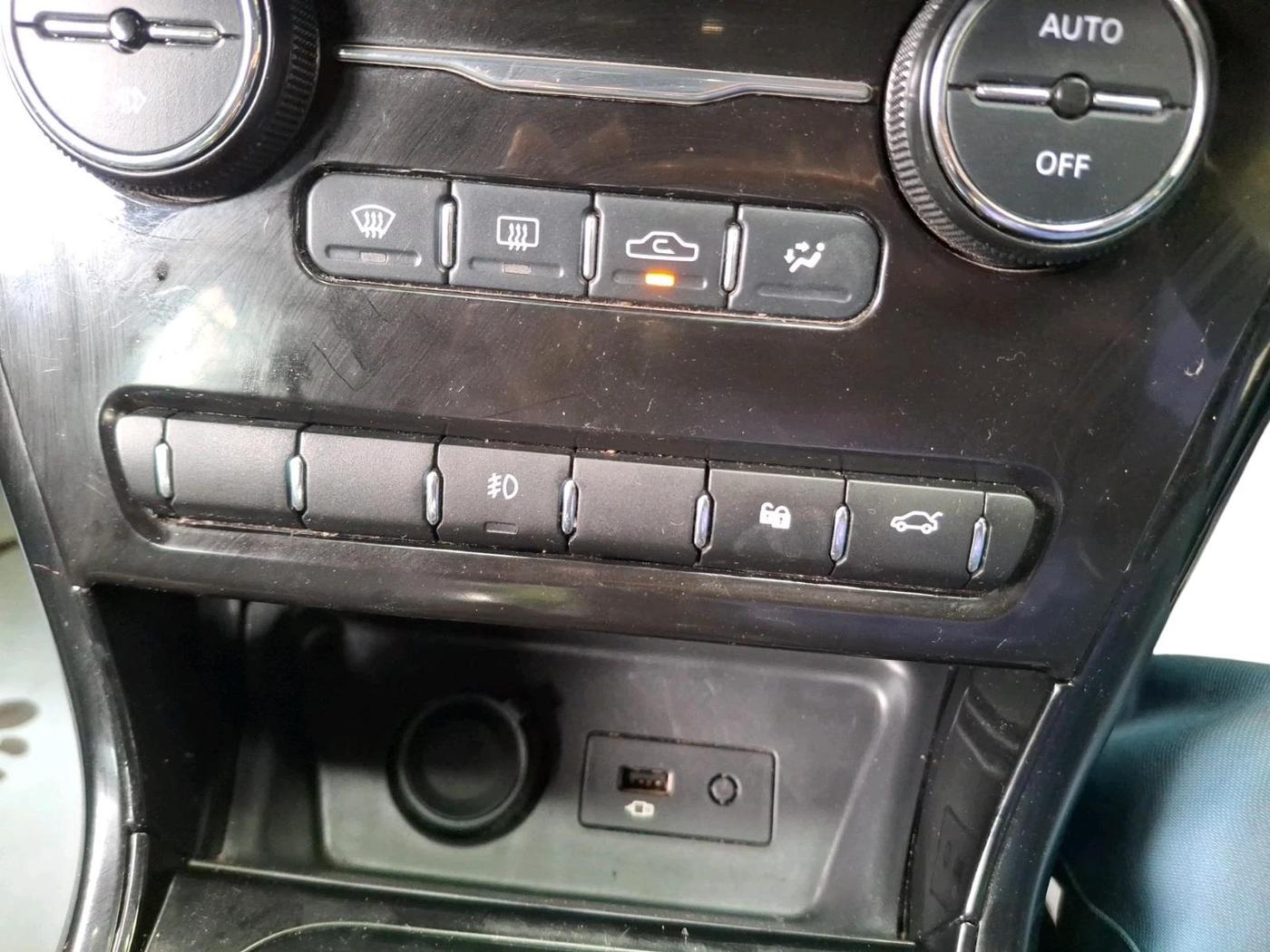 2022 Tata NEXON XZ PLUS (PREMIUM) DARK EDITION PETROL, Petrol, Manual, 54,485 km, interior