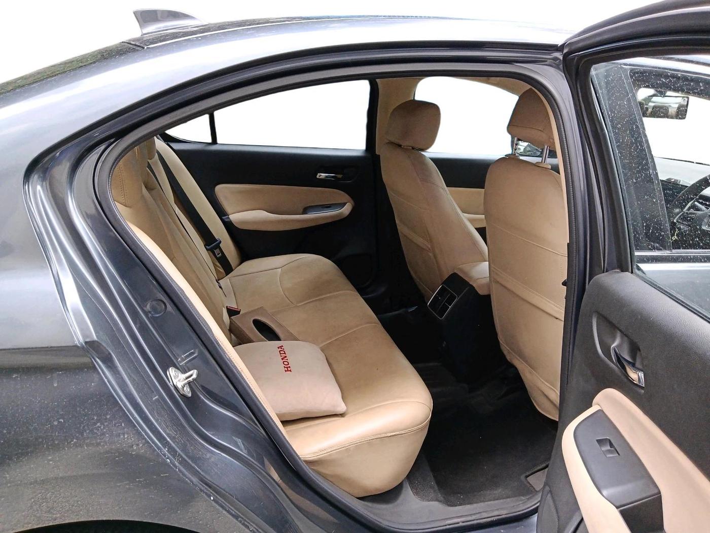 2022 Honda City 1.5L I-VTE V CVT, Petrol, Automatic, 46,373 km, interior