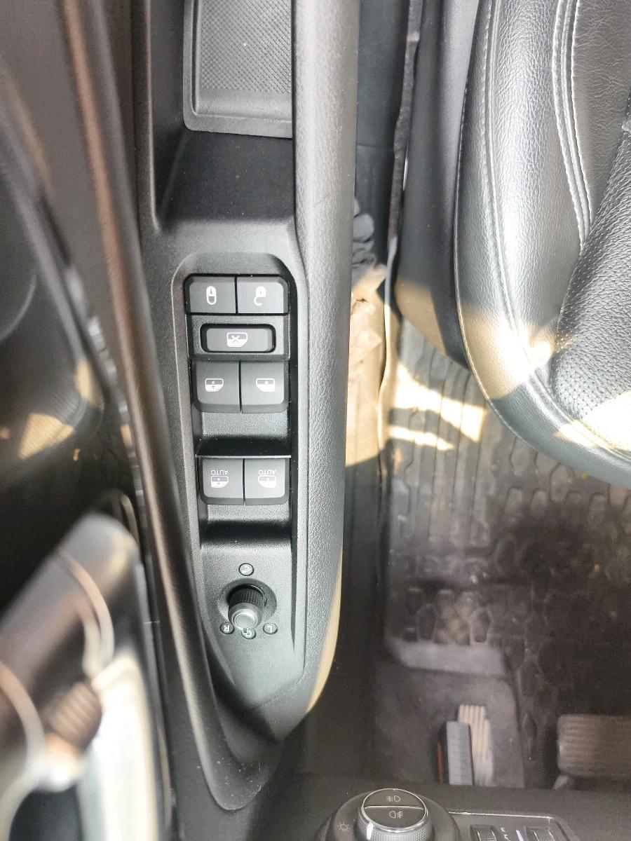 2022 Jeep Compass MODEL S (O) 1.4 PETROL DCT, Petrol, Automatic, 27,175 km, interior