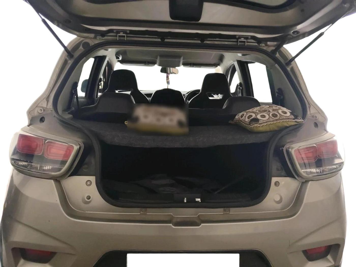 2017 Mahindra KUV 100 NXT K2 P 6 STR, Petrol, Manual, 26,158 km, exterior