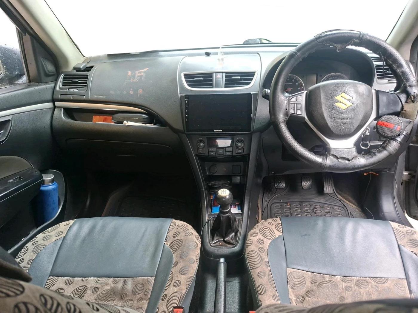 2012 Maruti Swift ZXI, Petrol, Manual, 1,00,777 km, interior