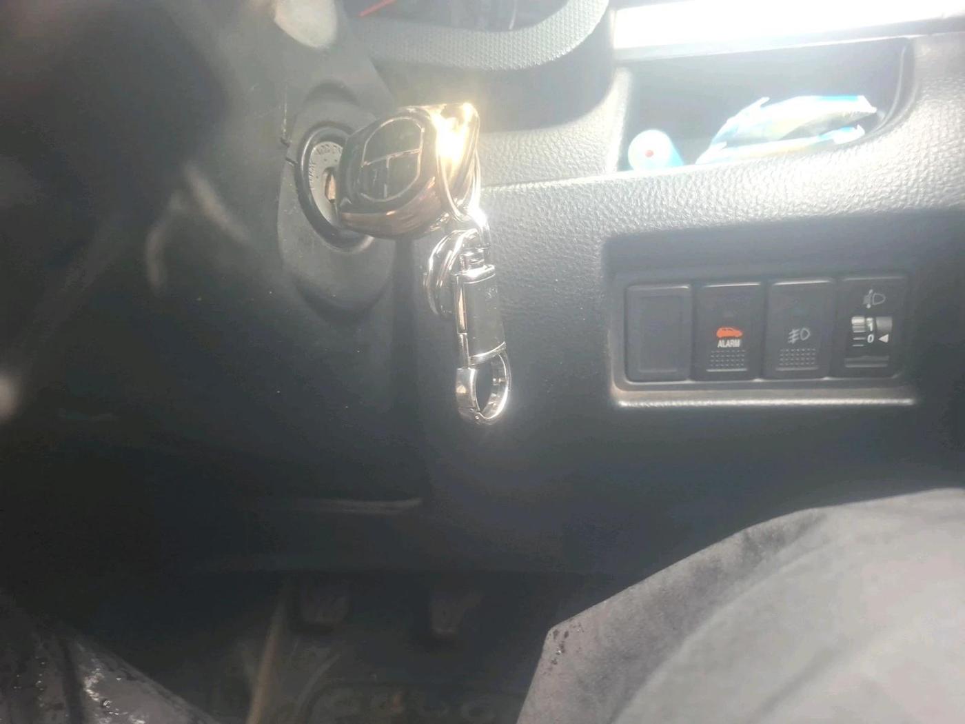 2012 Maruti Swift ZXI, Petrol, Manual, 1,00,777 km, interior
