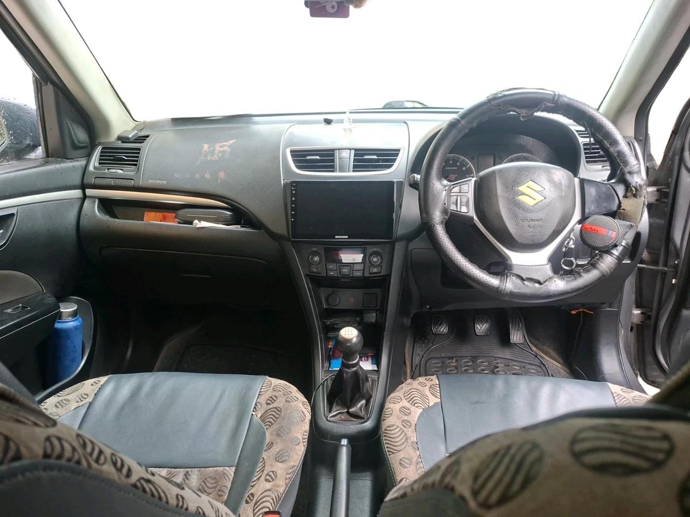 2012 Maruti Swift ZXI, Petrol, Manual, 1,00,777 km, interior