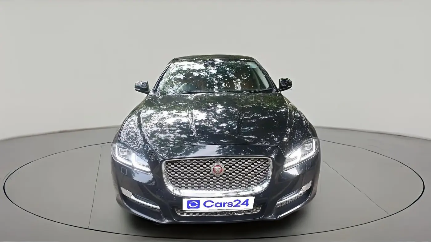 2018 Jaguar XJ L 3.0 V 6 PORTFOLIO, Diesel, Automatic, 38,154 km, exterior