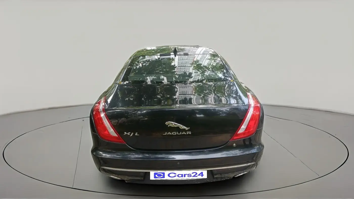 2018 Jaguar XJ L 3.0 V 6 PORTFOLIO, Diesel, Automatic, 38,154 km, exterior