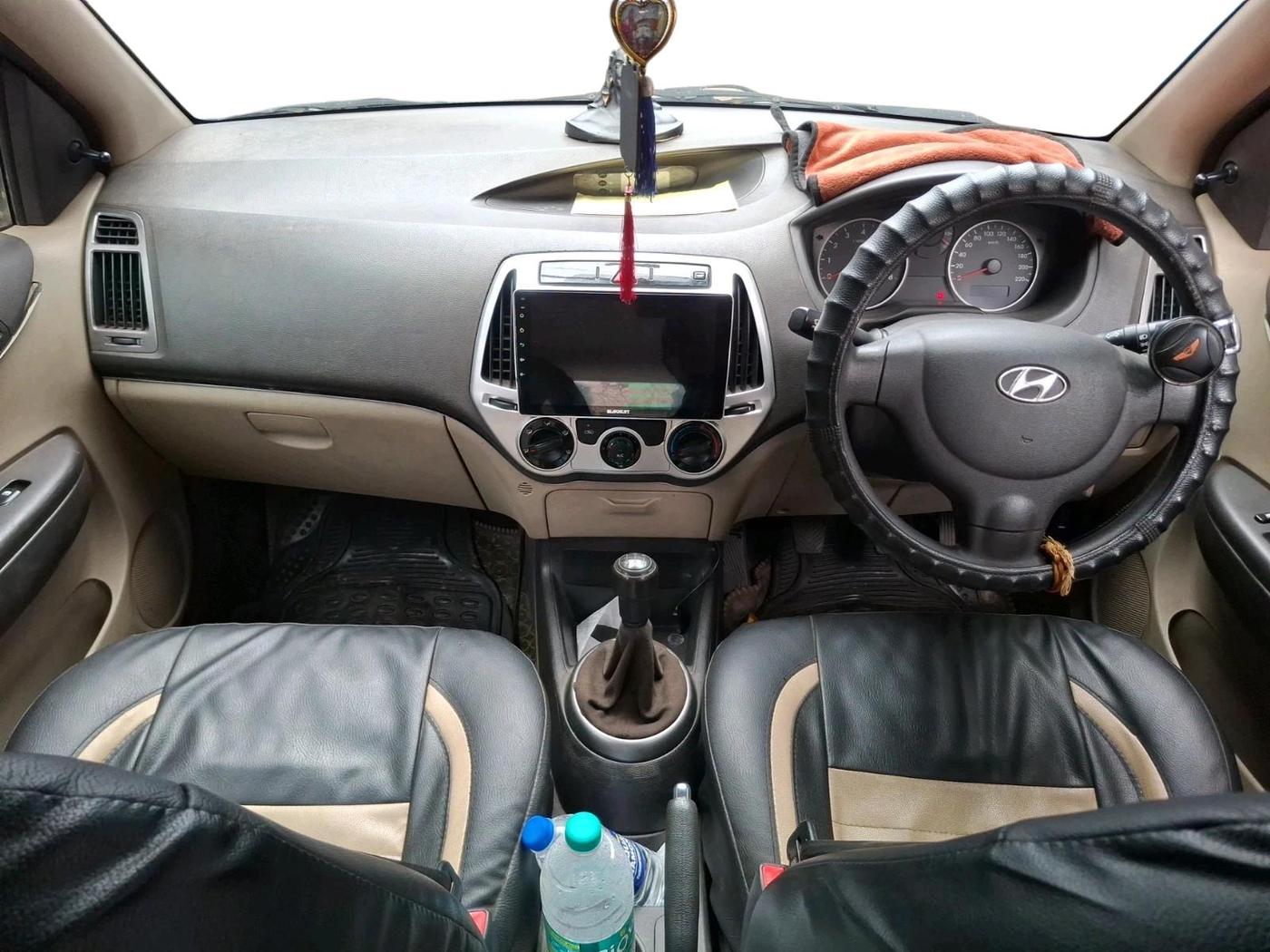 2012 Hyundai i20 MAGNA 1.2, Petrol, Manual, 61,906 km, interior