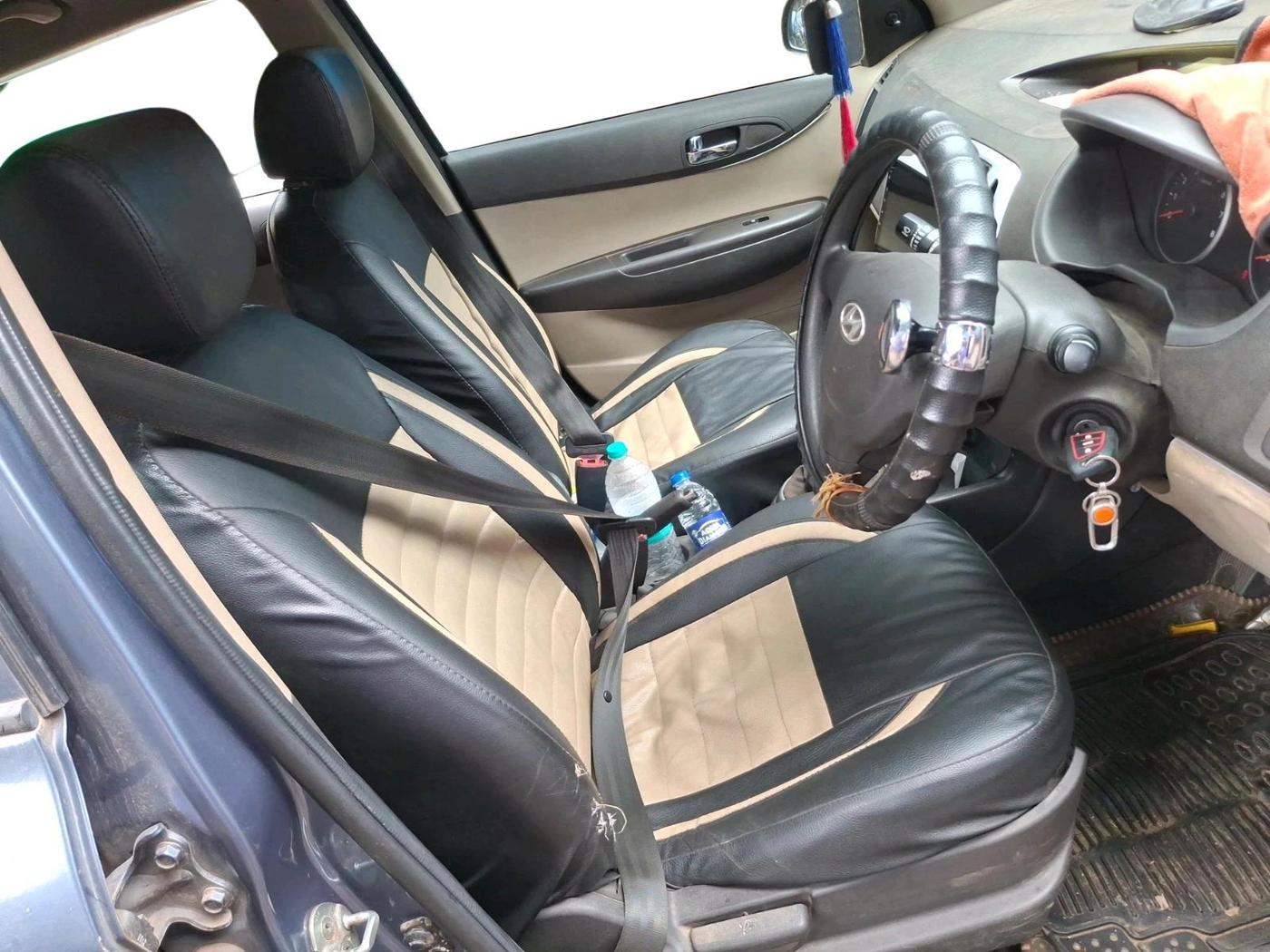 2012 Hyundai i20 MAGNA 1.2, Petrol, Manual, 61,906 km, interior