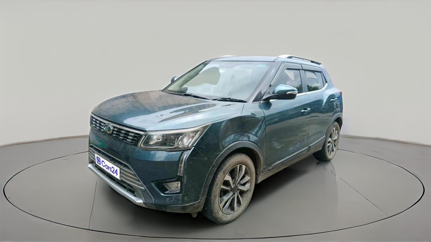 2019 Mahindra XUV300 W8 (O) 1.5 DIESEL, Diesel, Manual, 1,51,885 km, exterior