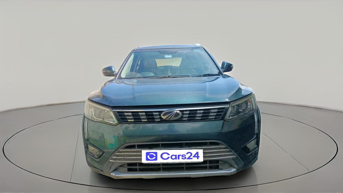 2019 Mahindra XUV300 W8 (O) 1.5 DIESEL, Diesel, Manual, 1,51,885 km, exterior