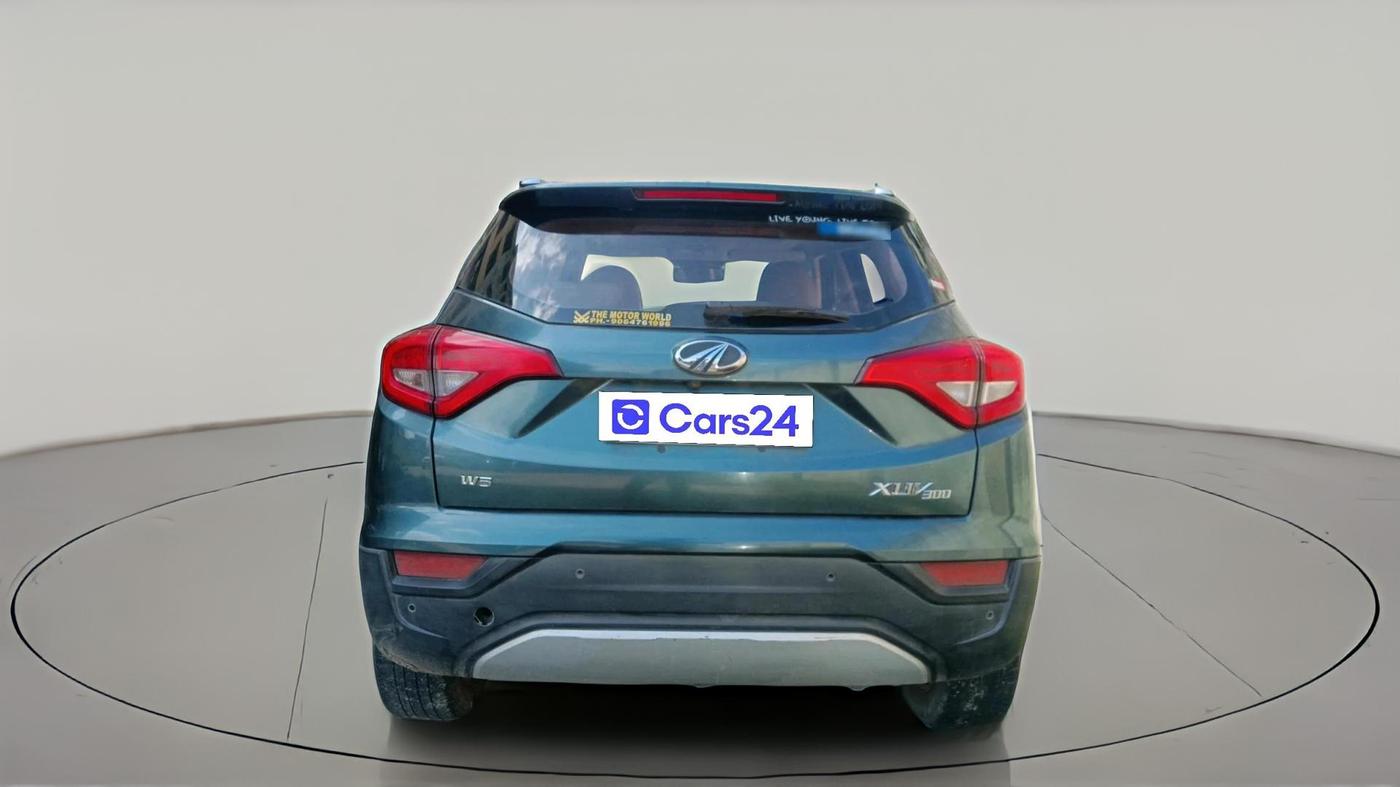 2019 Mahindra XUV300 W8 (O) 1.5 DIESEL, Diesel, Manual, 1,51,885 km, exterior