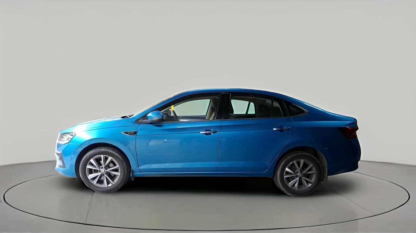 2022 Skoda SLAVIA STYLE 1.0L TSI MT, Petrol, Manual, 6,424 km, exterior