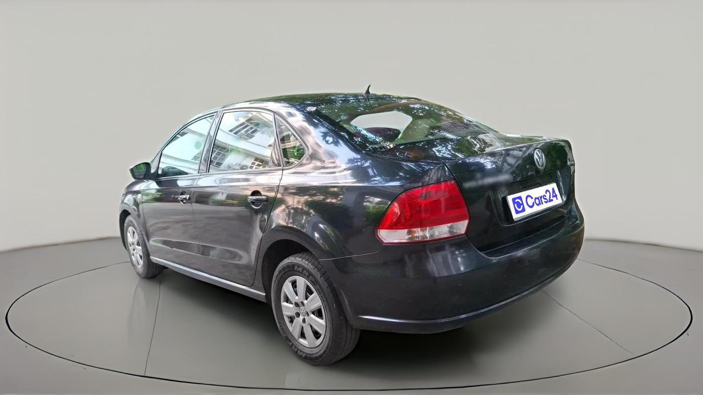 2013 Volkswagen Vento COMFORTLINE 1.6, Petrol, Manual, 65,306 km, exterior