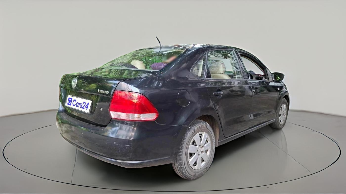 2013 Volkswagen Vento COMFORTLINE 1.6, Petrol, Manual, 65,306 km, exterior