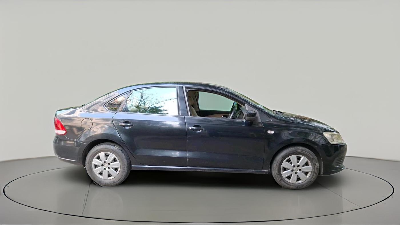 2013 Volkswagen Vento COMFORTLINE 1.6, Petrol, Manual, 65,306 km, exterior