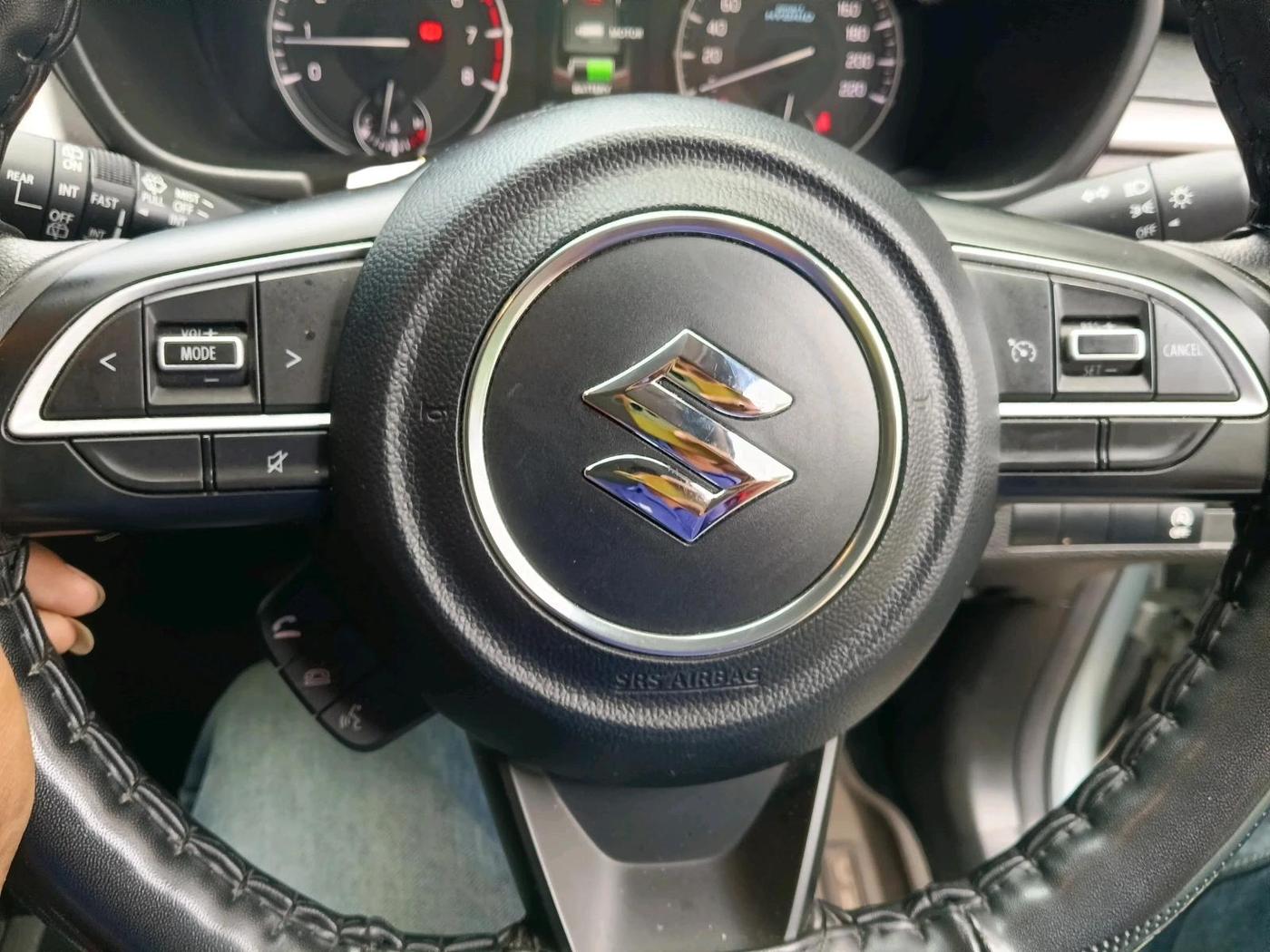 2024 Maruti BREZZA ZXI SMART HYBRID , Petrol, Manual, 8,061 km, interior