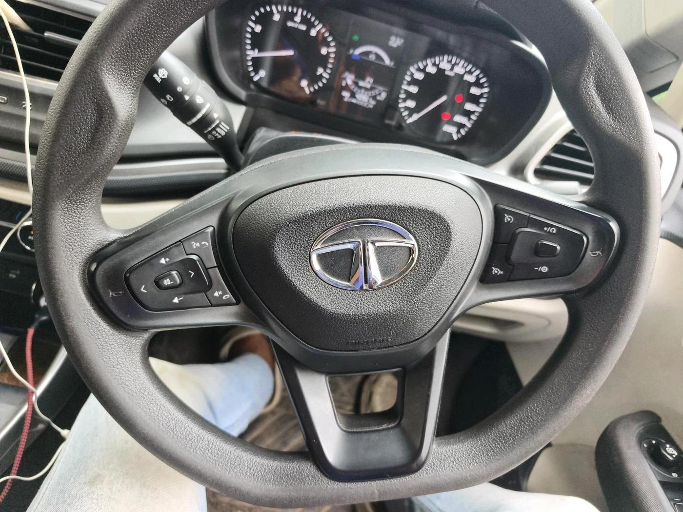 2022 Tata ALTROZ XZ PETROL, Petrol, Manual, 40,901 km, interior