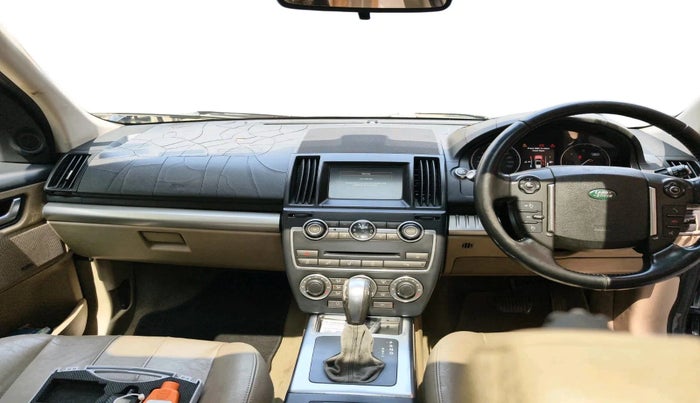 2014 Landrover Freelander 2.0 SE, Diesel, Automatic, 1,15,594 km, interior