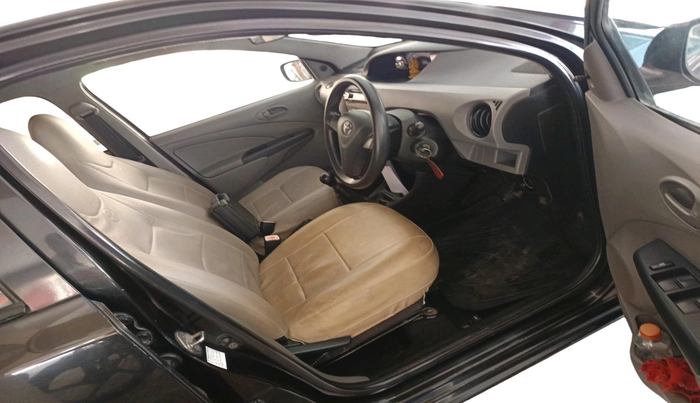 2011 Toyota Etios G, Petrol, Manual, 90,105 km, interior