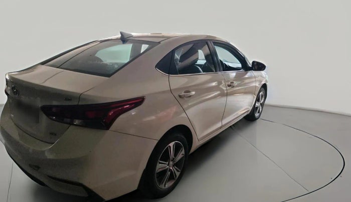 2017 Hyundai Verna 1.6 VTVT SX, Petrol, Manual, 33,314 km, exterior