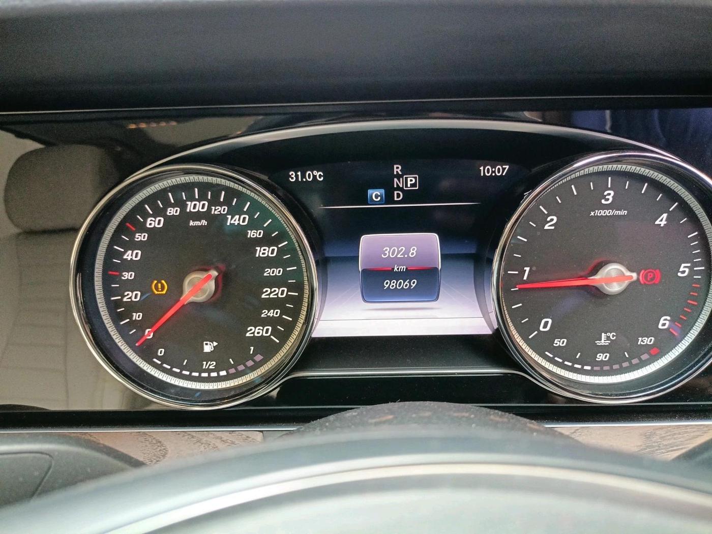 2018 Mercedes Benz E Class E 220 D, Diesel, Automatic, 98,069 km, interior