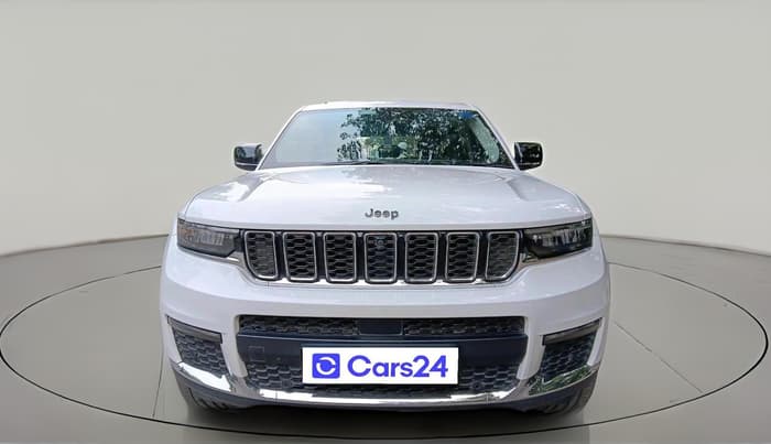 2024 Jeep GRAND CHEROKEE LIMITED (O) 4X4 AT, Petrol, Automatic, 20,463 km, exterior