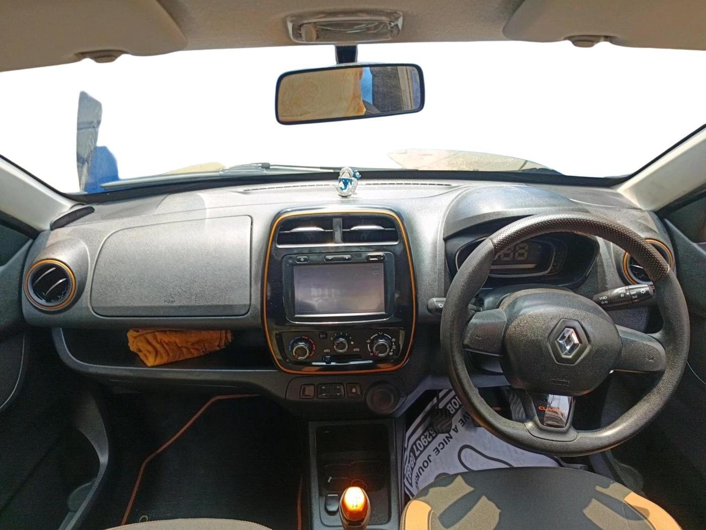 2017 Renault Kwid CLIMBER 1.0, Petrol, Manual, 13,708 km, interior