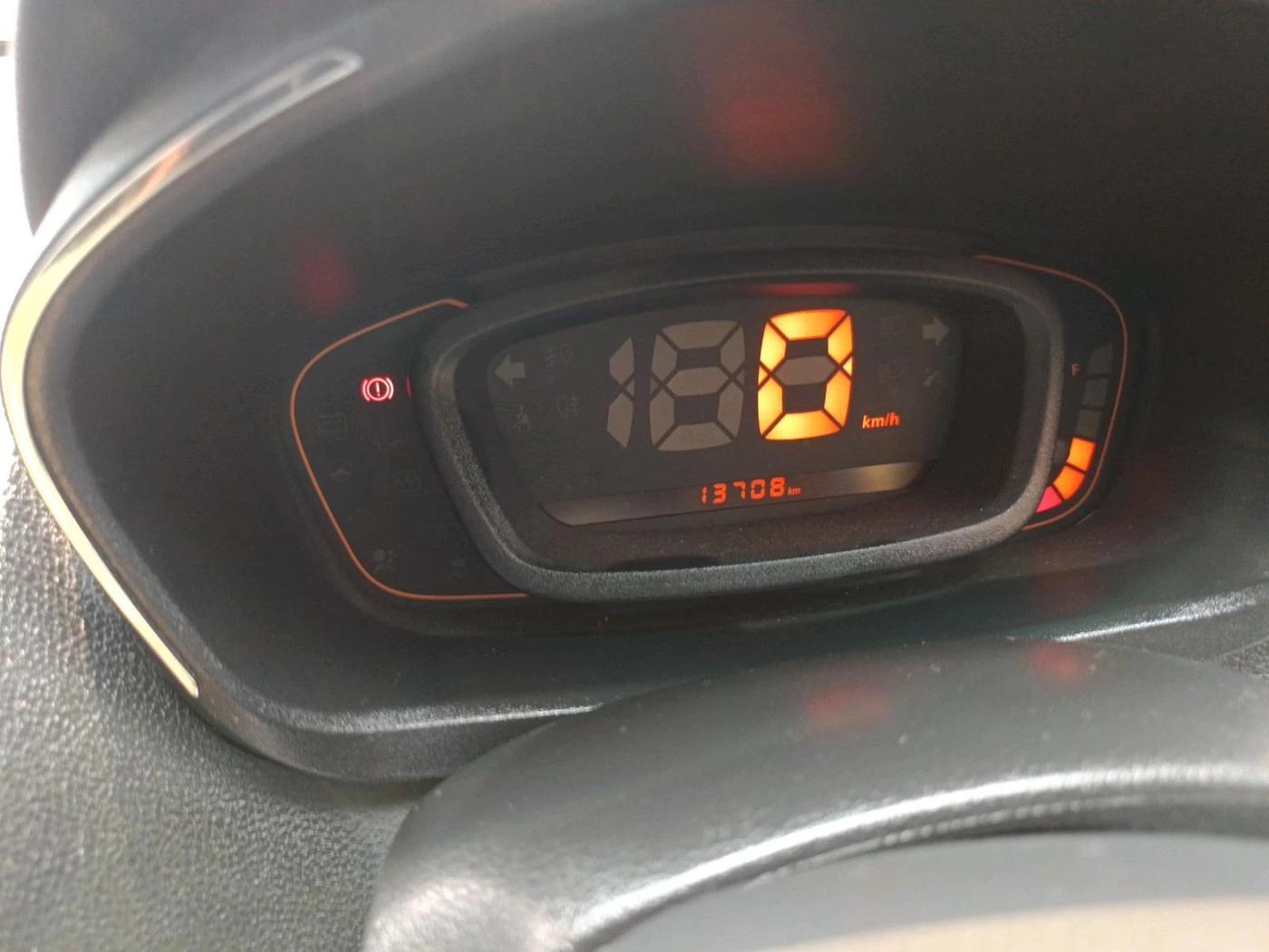 2017 Renault Kwid CLIMBER 1.0, Petrol, Manual, 13,708 km, interior