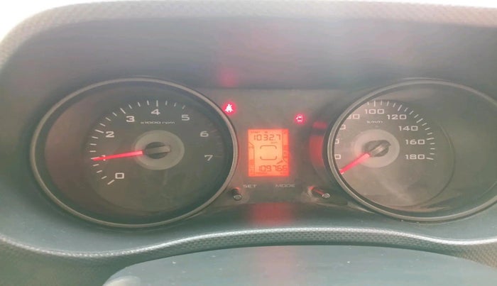 2017 Mahindra TUV300 T6 PLUS, Diesel, Manual, 1,09,766 km, interior