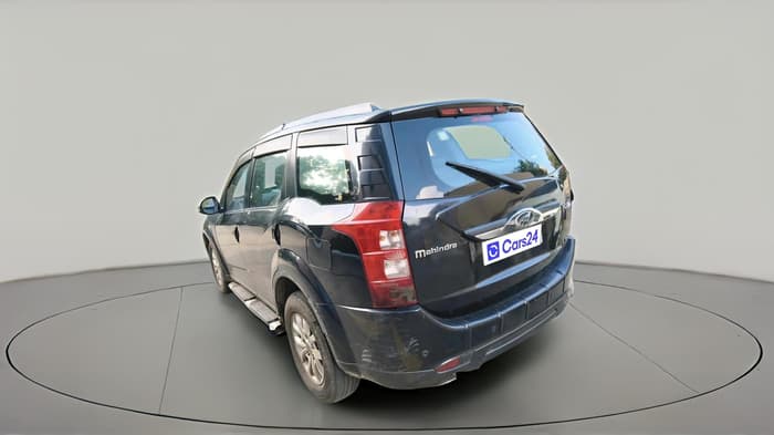 2015 Mahindra XUV500 W10, Diesel, Manual, 1,20,915 km, exterior