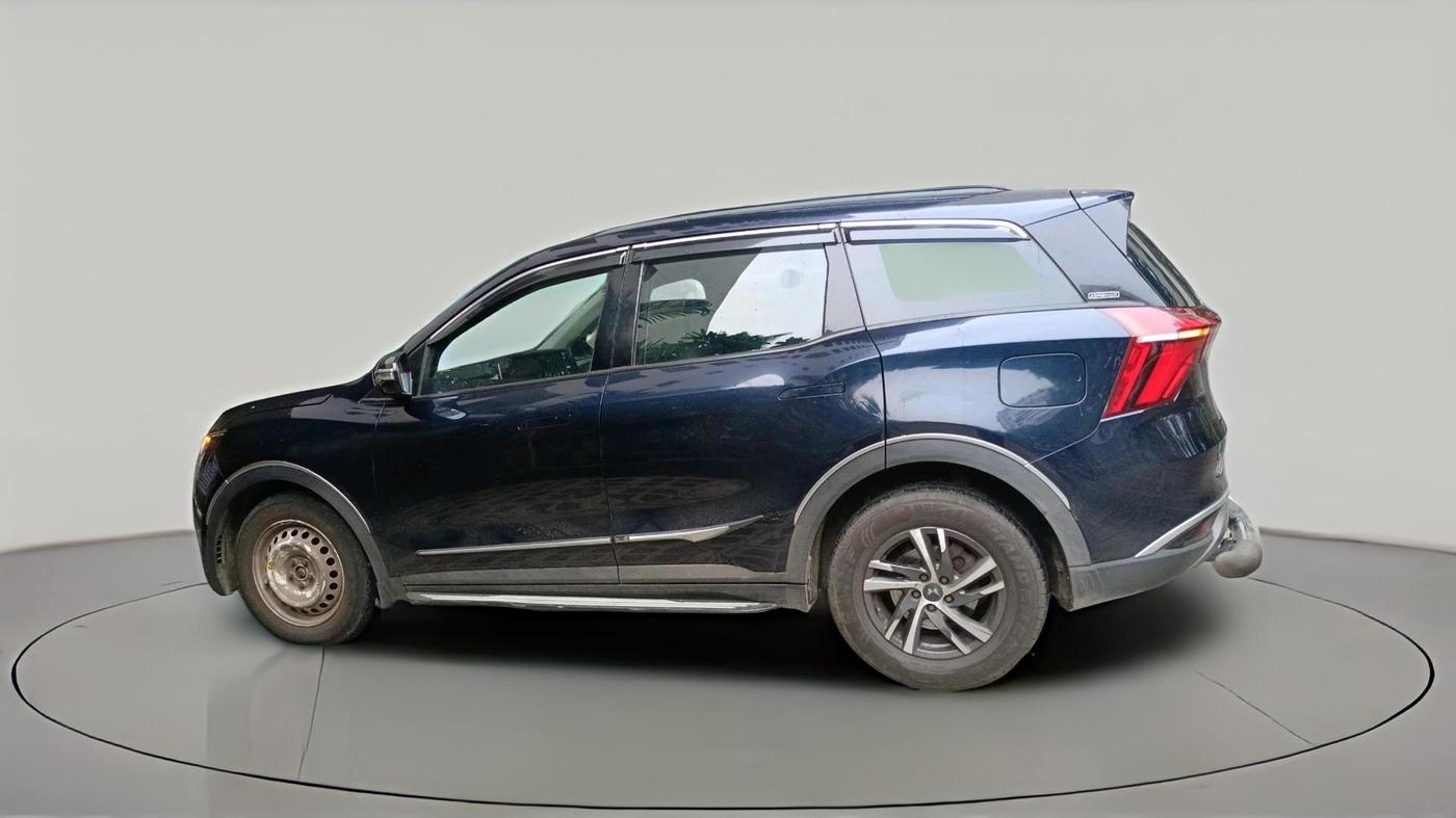 2023 Mahindra XUV700 AX 5 D MT 7 STR, Diesel, Manual, 22,883 km, exterior