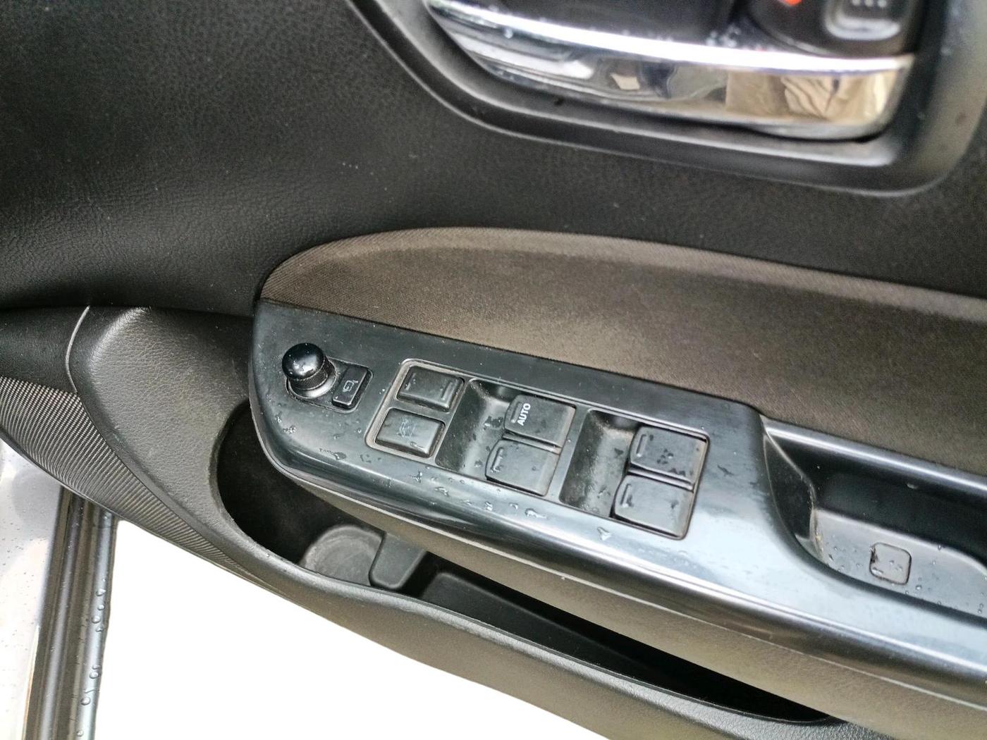 2017 Maruti Swift ZXI, Petrol, Manual, 80,164 km, interior