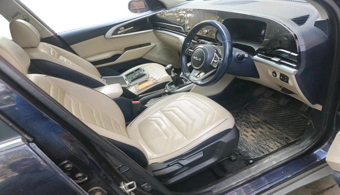 2022 KIA CARENS LUXURY PLUS 1.5 DIESEL 7 STR, Diesel, Manual, 66,815 km, interior