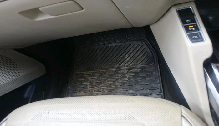 2022 KIA CARENS LUXURY PLUS 1.5 DIESEL 7 STR, Diesel, Manual, 66,815 km, interior