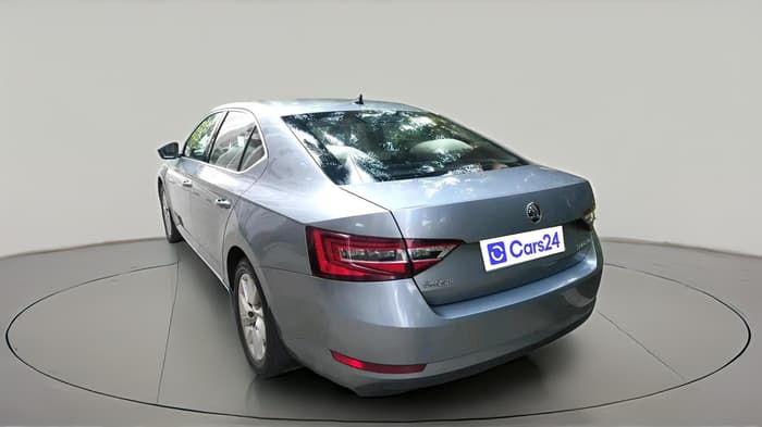2018 Skoda Superb L&K 1.8 TSI AT, Petrol, Automatic, 74,115 km, exterior