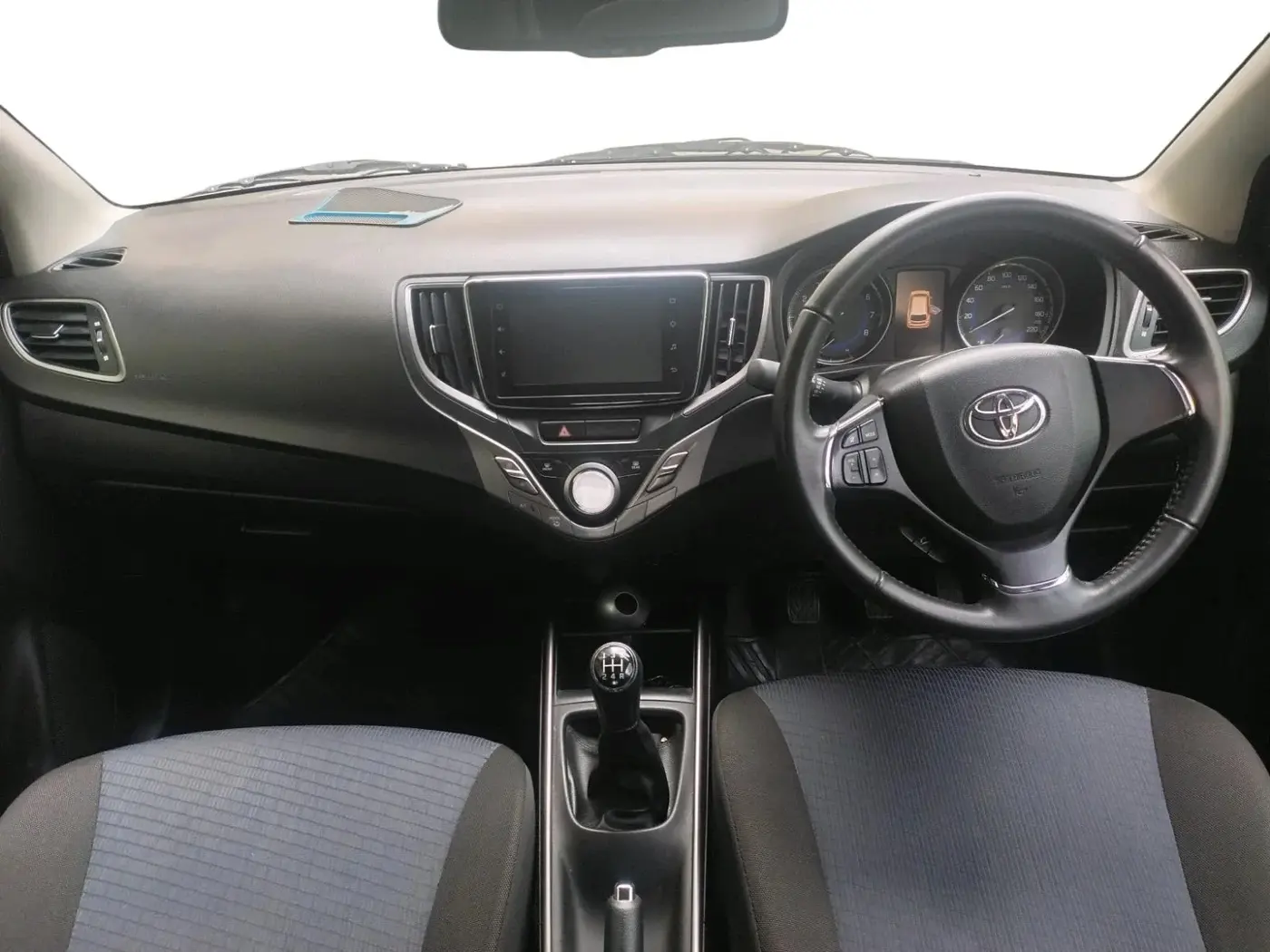 2020 Toyota Glanza V, Petrol, Manual, 13,881 km, interior