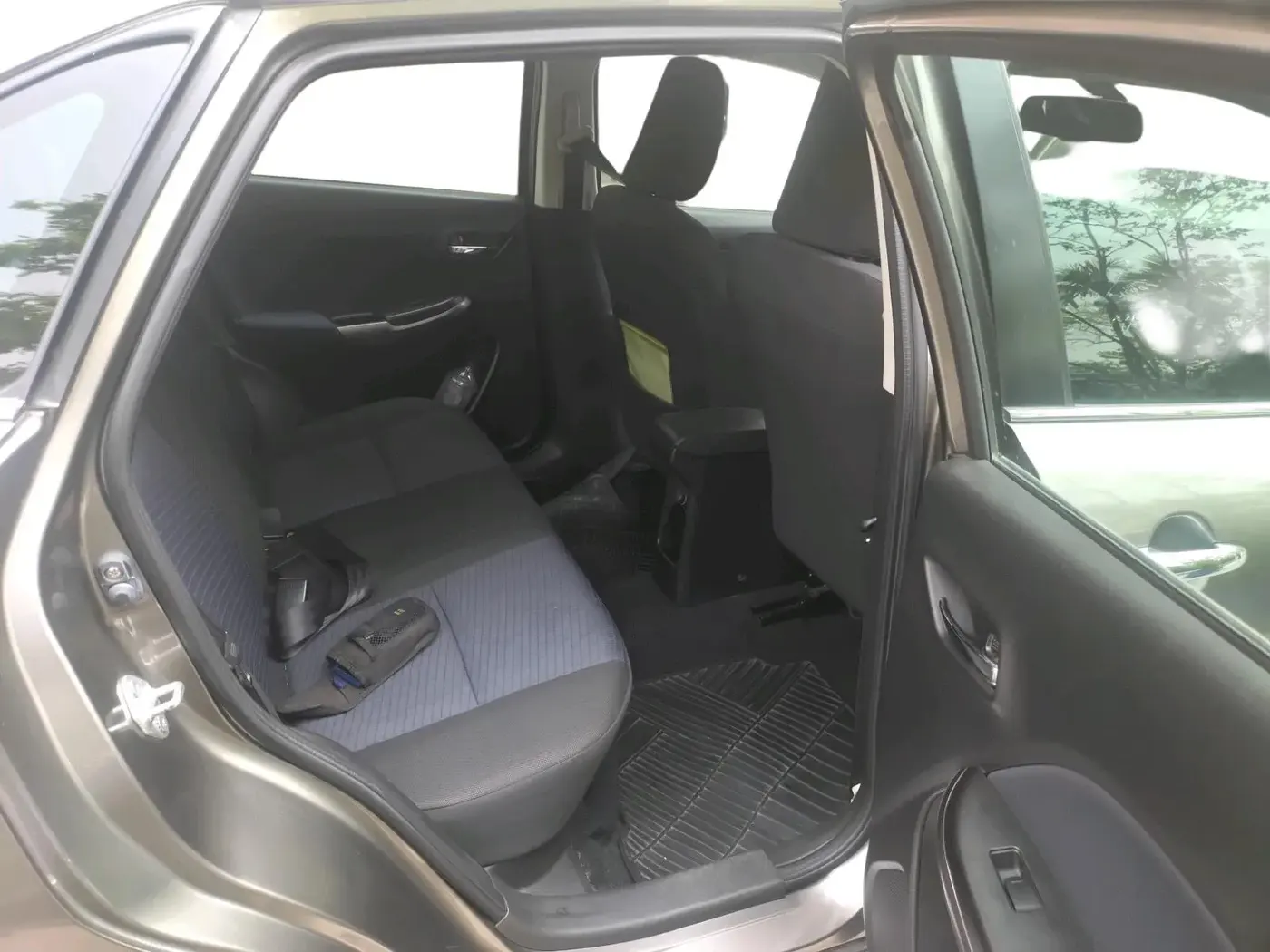 2020 Toyota Glanza V, Petrol, Manual, 13,881 km, interior