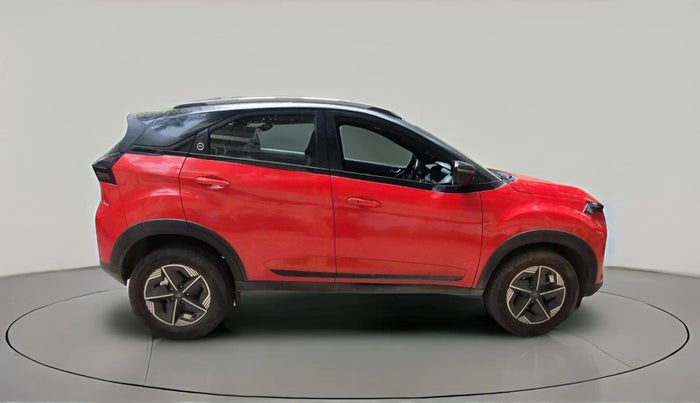 2023 Tata NEXON FEARLESS + SUNROOF DCA DUAL TONE 1.2 PETROL, Petrol, Automatic, 11,643 km, exterior