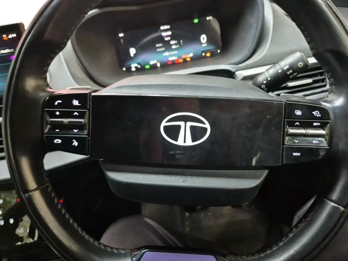 2023 Tata NEXON FEARLESS + SUNROOF DCA DUAL TONE 1.2 PETROL, Petrol, Automatic, 11,643 km, interior