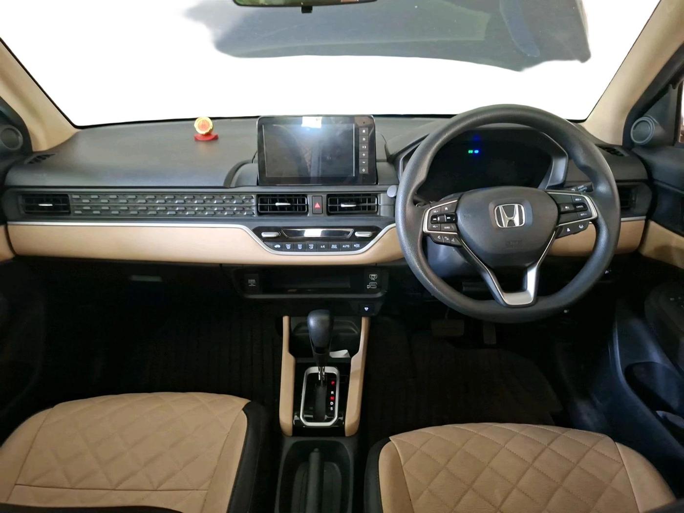 2024 Honda Amaze ZX 1.2 Petrol CVT, Petrol, Automatic, 10,801 km, interior