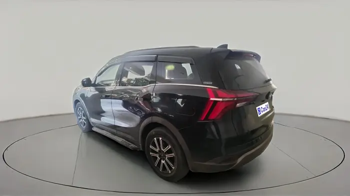 2023 Mahindra XUV700 AX 7 LUXURY D AT 7 STR, Diesel, Automatic, 68,761 km, exterior