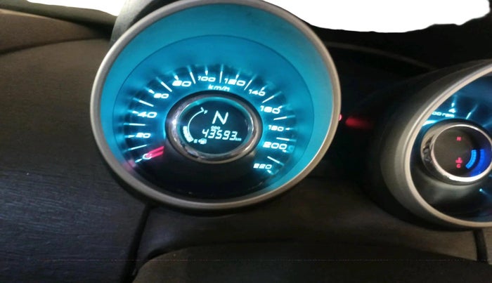 2017 Mahindra XUV500 W6, Diesel, Manual, 43,593 km, interior