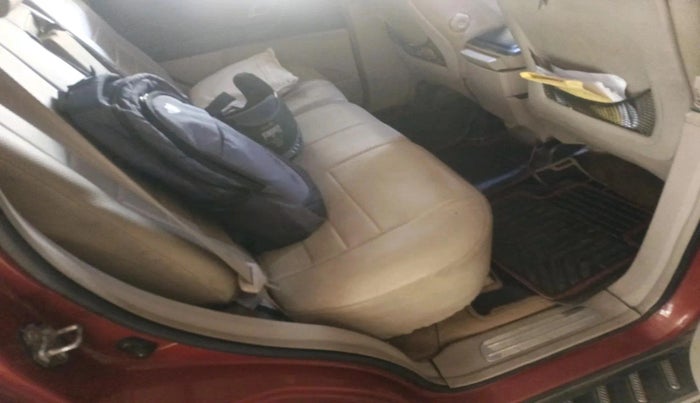 2017 Mahindra XUV500 W6, Diesel, Manual, 43,593 km, interior