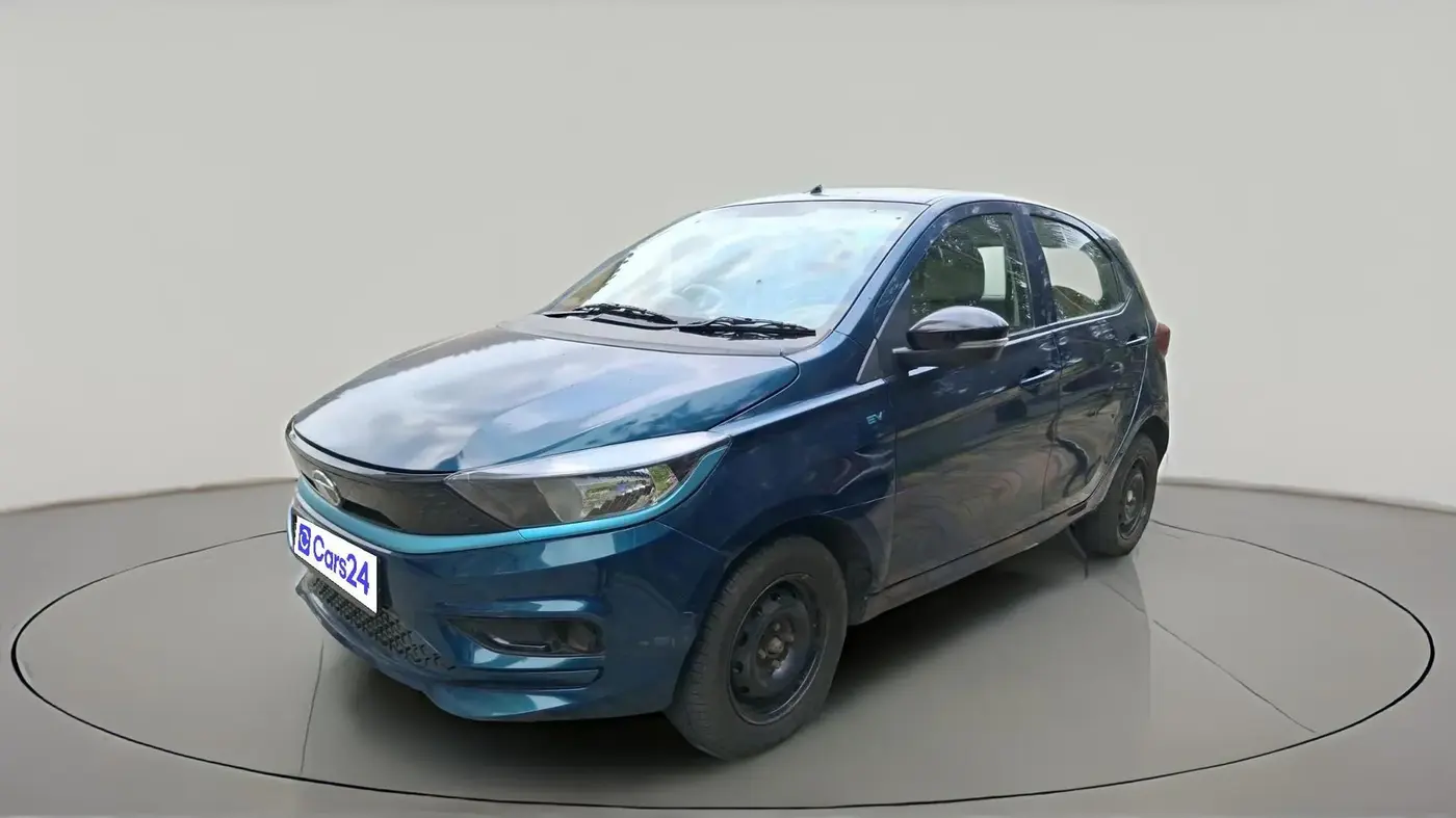 2023 Tata TIAGO EV XT LONG RANGE, Electric, Automatic, 76,864 km, exterior