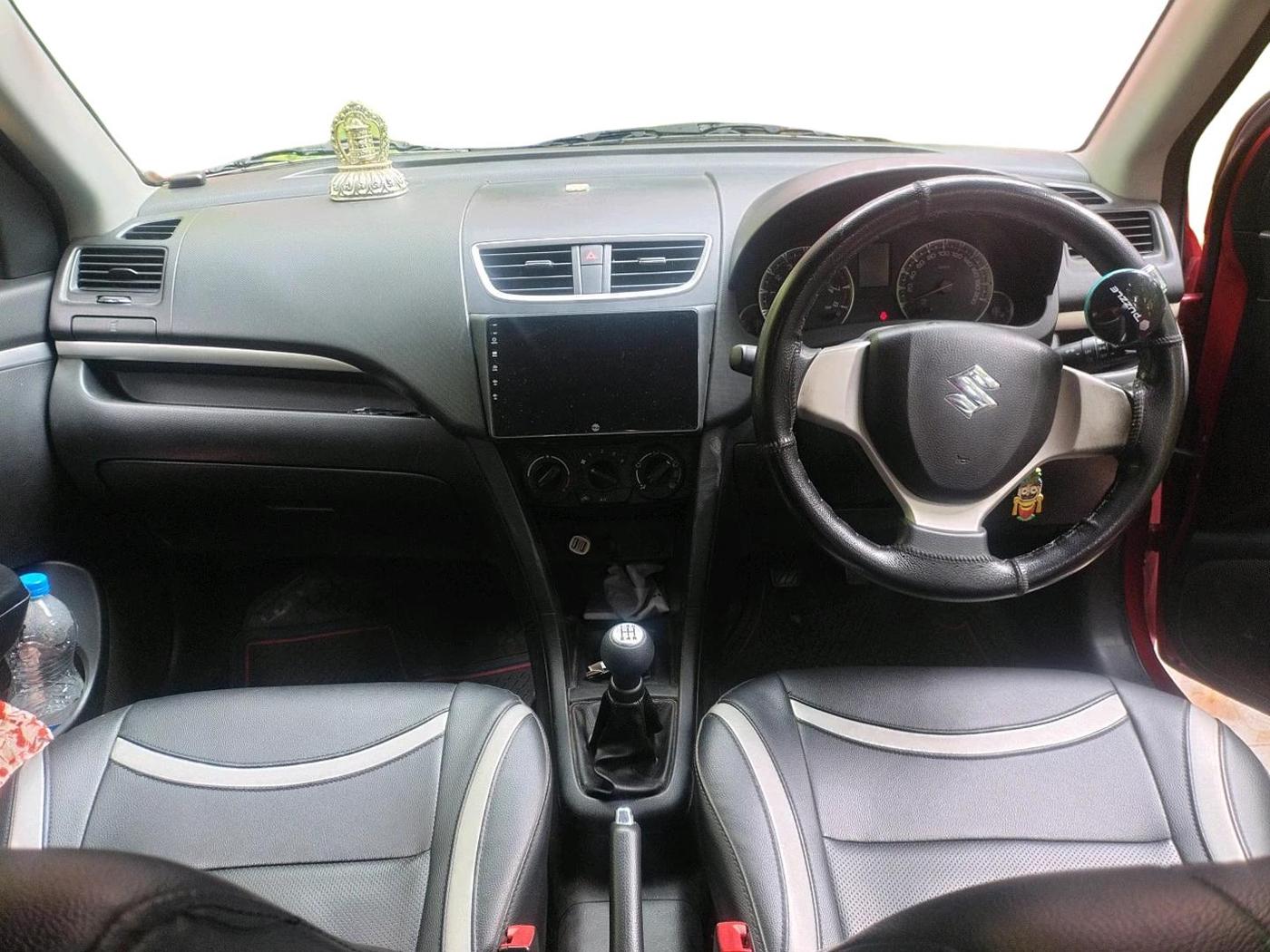 2013 Maruti Swift VXI, Petrol, Manual, 32,540 km, interior