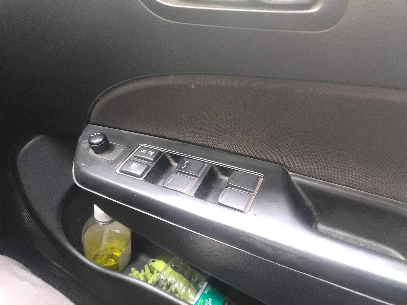 2013 Maruti Swift VXI, Petrol, Manual, 32,540 km, interior