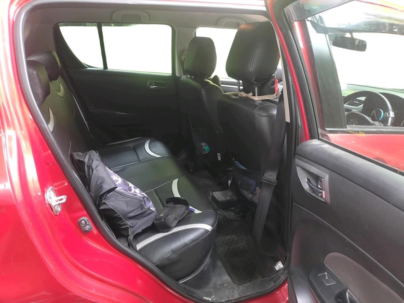 2013 Maruti Swift VXI, Petrol, Manual, 32,540 km, interior