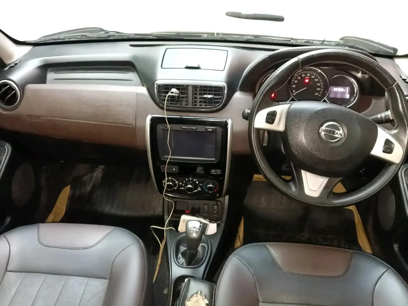 2017 Nissan Terrano XV D PREMIUM AMT, Diesel, Automatic, 55,769 km, interior