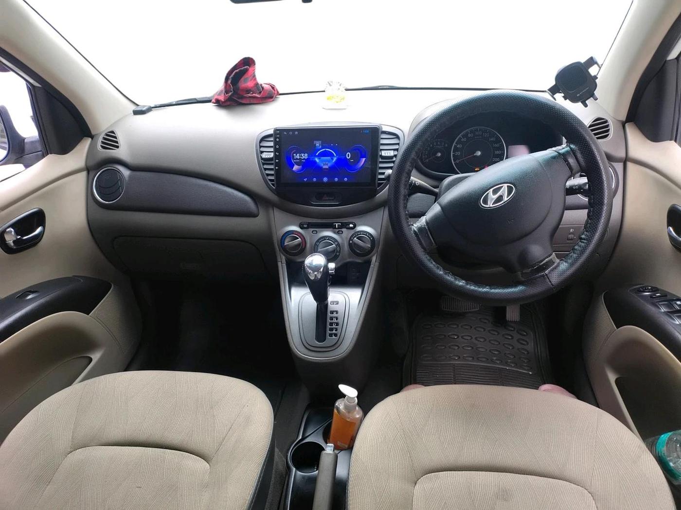 2011 Hyundai i10 SPORTZ 1.2 AT, Petrol, Automatic, 30,030 km, interior