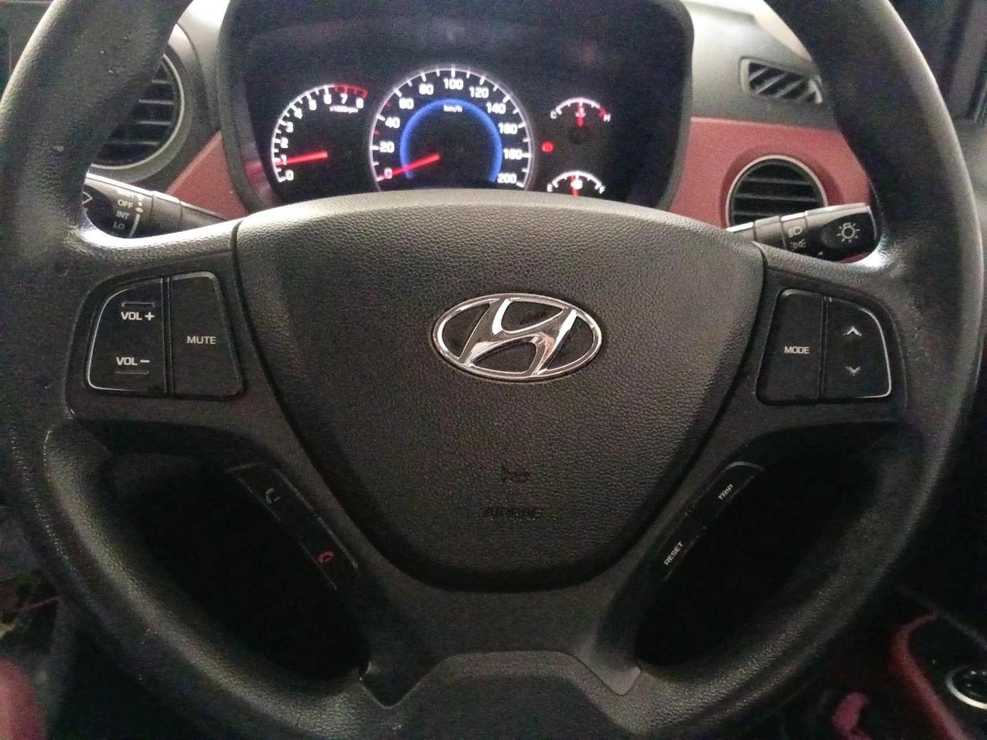 2016 Hyundai Grand i10 1.2 SPORTZ PRIME EDITION VTVT, Petrol, Manual, 51,808 km, interior