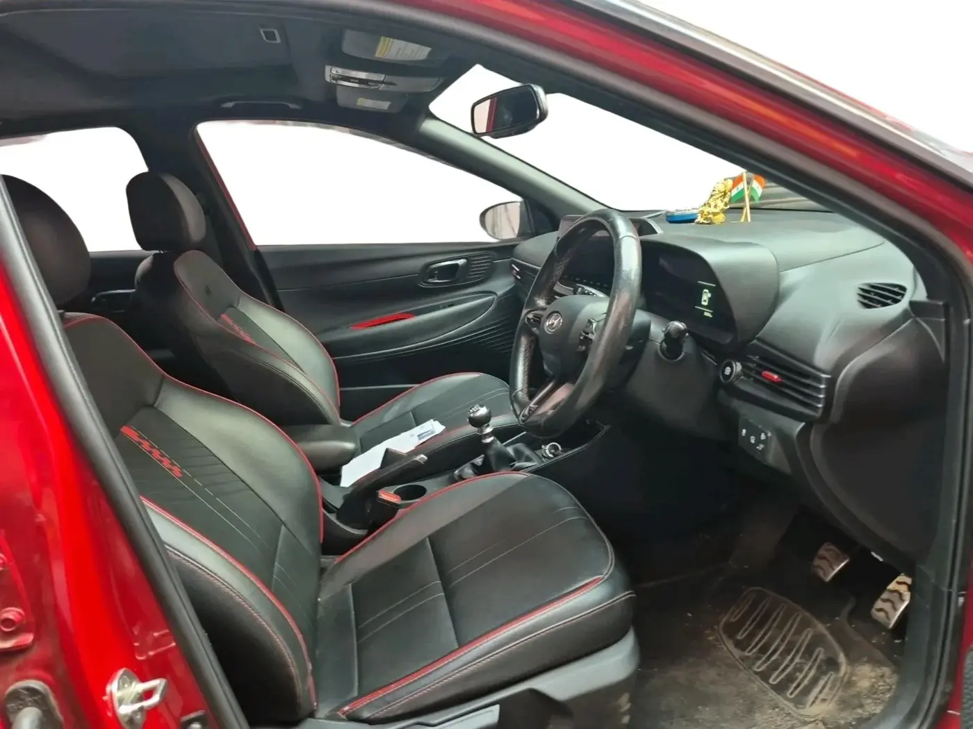 2022 Hyundai NEW I20 N LINE N8 1.0 TURBO GDI IMT DUAL TONE, Petrol, Manual, 31,200 km, interior